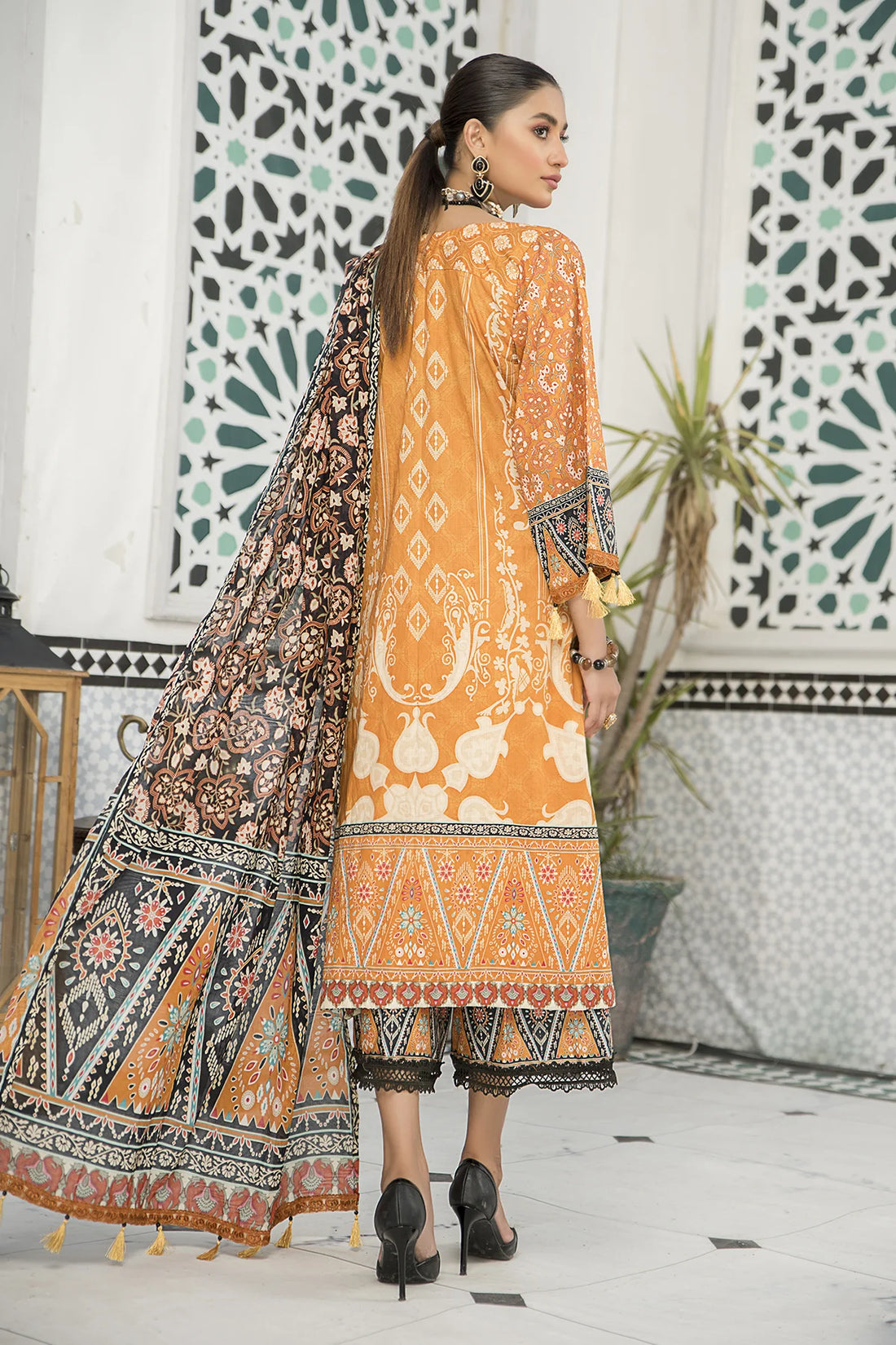 Sorayya-Unstitched-3 Piece-D02